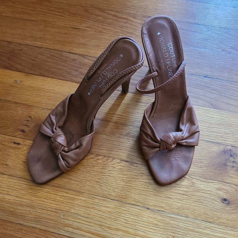 Couture Donald J Pliner brown women's pumps
